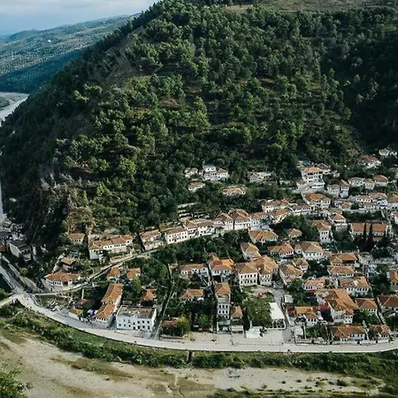 Holiday home Through Mangalem Berat